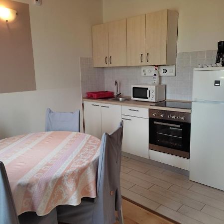 Apartment Arba 1 With Heated Pool Rab Town Dış mekan fotoğraf