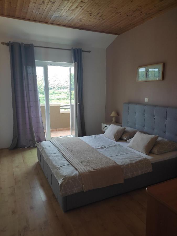 Apartment Arba 1 With Heated Pool Rab Town Dış mekan fotoğraf