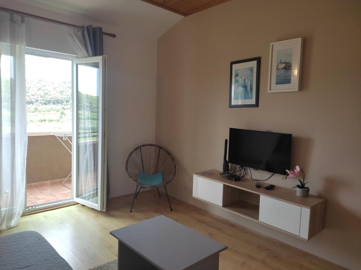 Apartment Arba 1 With Heated Pool Rab Town Dış mekan fotoğraf